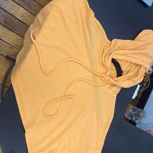 thin sweatshirt belly shirt size S